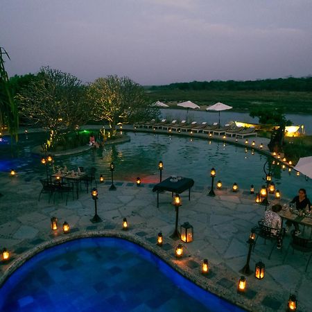 Barahi Jungle Lodge Meghauli Dış mekan fotoğraf